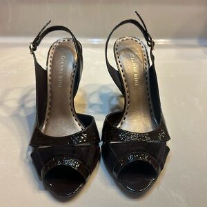 Gianni Bini Brown Patent & Suede mix heels - size 8